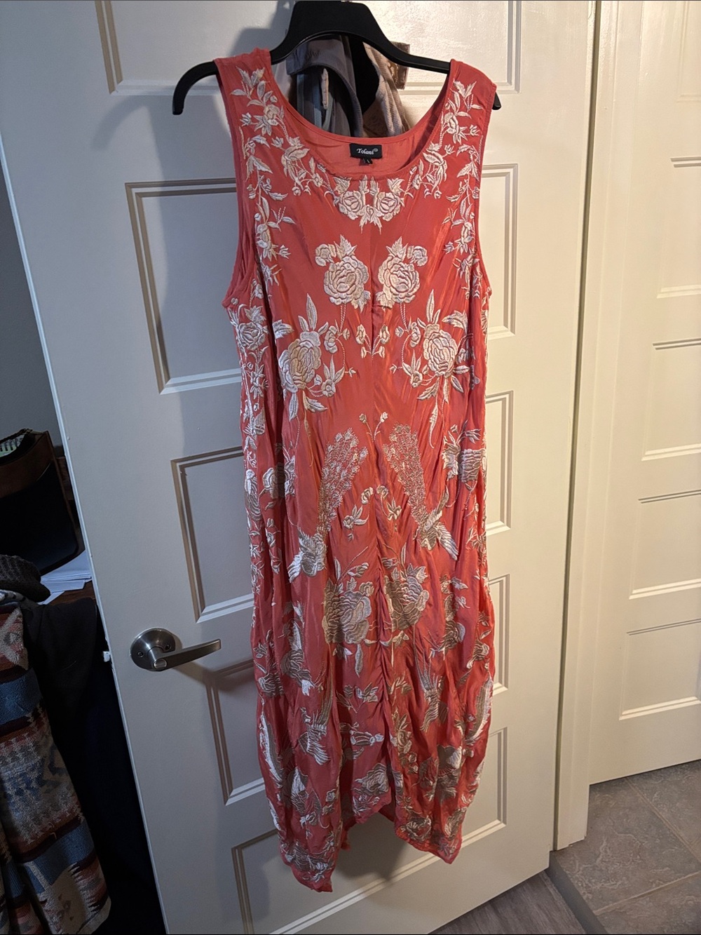 sundance boutique Coral Pink Sleeveless Midi Dress with White Floral Embroidery
